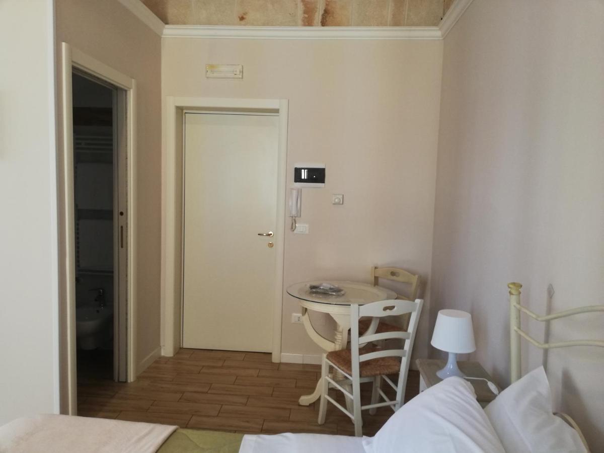Al Rosa Antico Hotel โมโนโปลี ภายนอก รูปภาพ